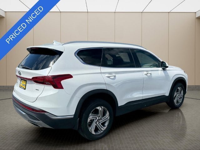 Used 2022 Hyundai Santa Fe SEL AWD/4WD image 3