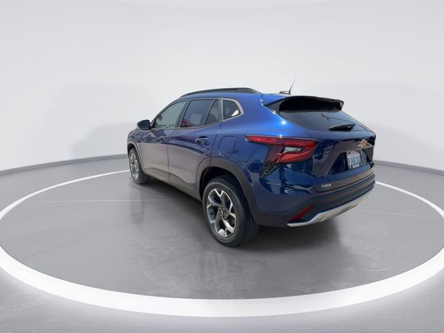 Used 2024 Chevrolet Trax LT w/ Driver Confidence Package FWD image 6