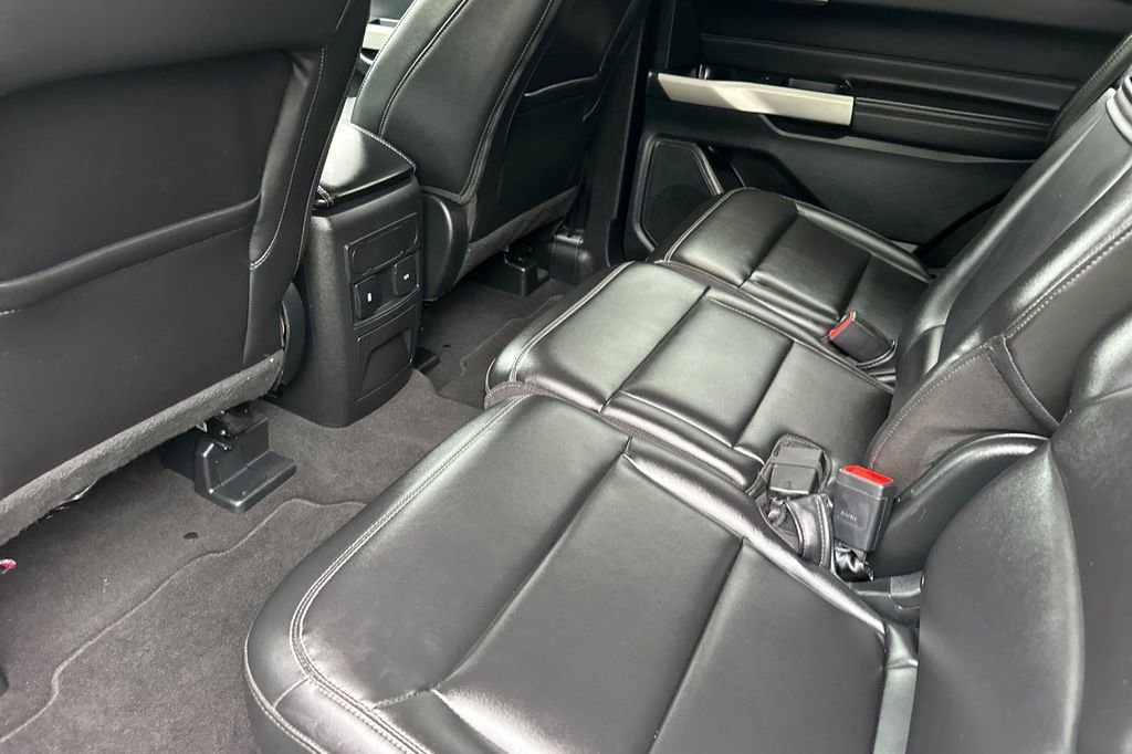 Certified 2023 Ford Explorer XLT w/ Equipment Group 202A image 11