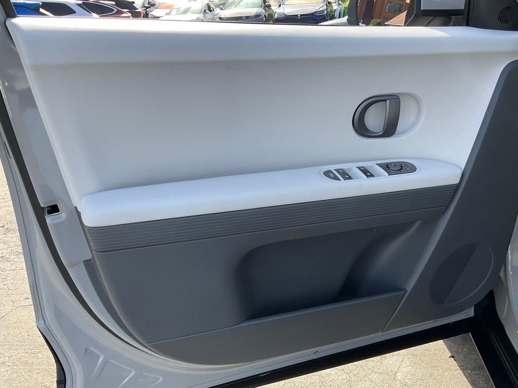 Used 2025 Hyundai Ioniq 5 SEL image 23