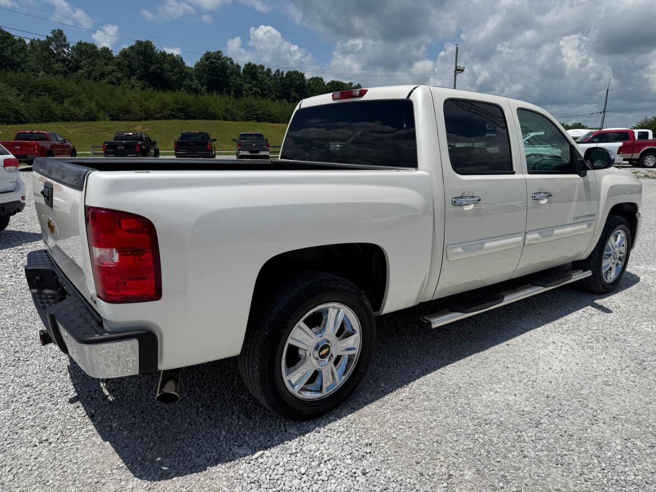 Used 2013 Chevrolet Silverado 1500 LTZ w/ LTZ White Diamond Edition AWD/4WD image 3