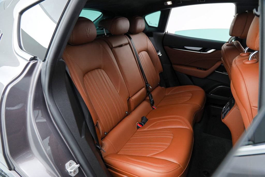 Certified 2023 Maserati Levante GT AWD/4WD image 14