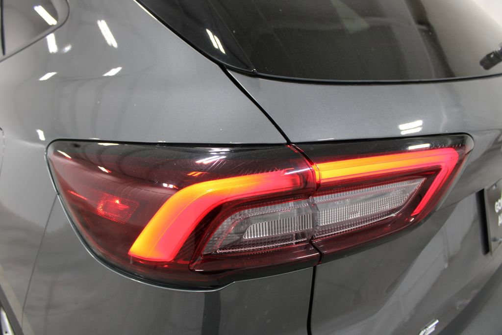 Used 2025 Ford Escape Active AWD/4WD image 21