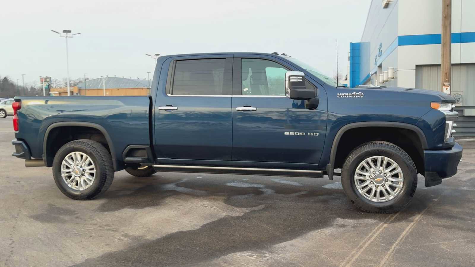 Used 2023 Chevrolet Silverado 2500 High Country w/ Z71 Off-Road Package image 9