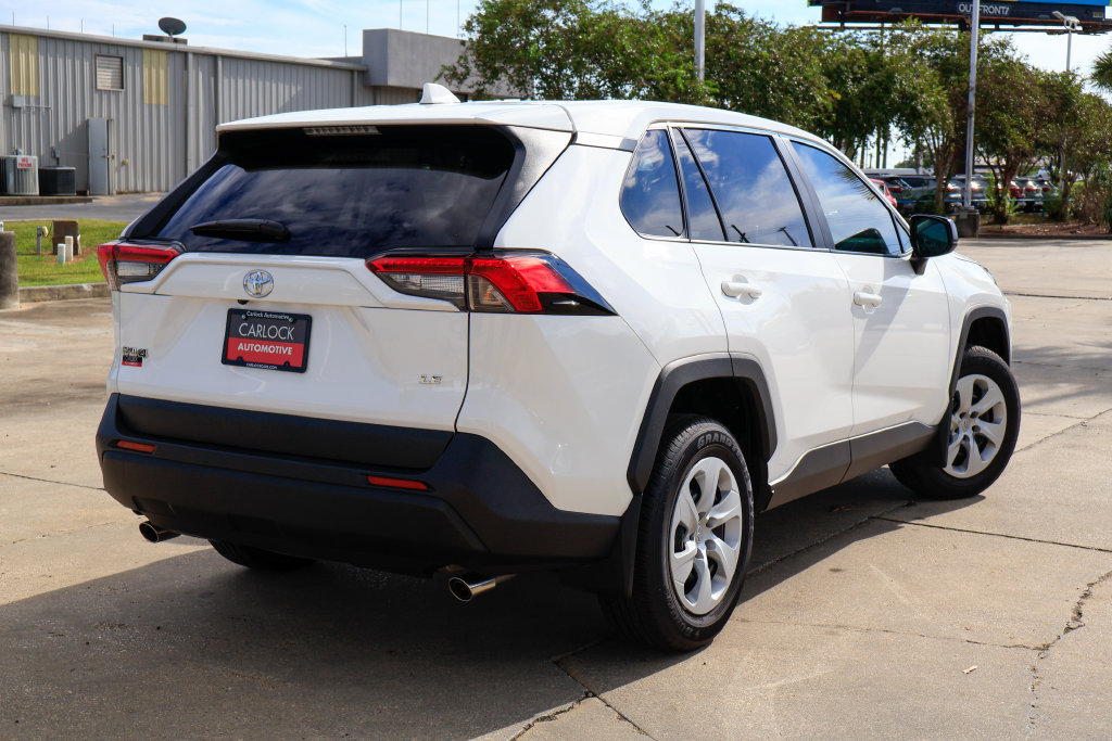 Used 2025 Toyota RAV4 LE FWD image 3