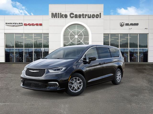 New 2026 Chrysler Pacifica Select image 2