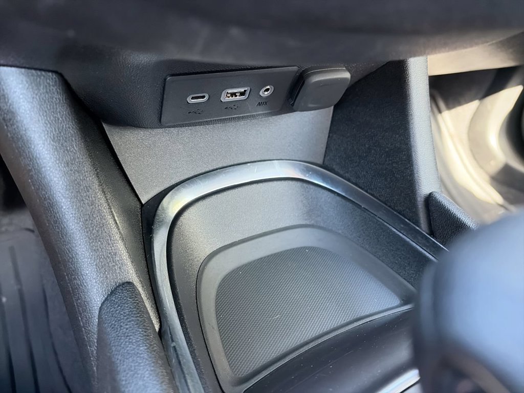 Used 2025 Chevrolet Malibu LT FWD image 24