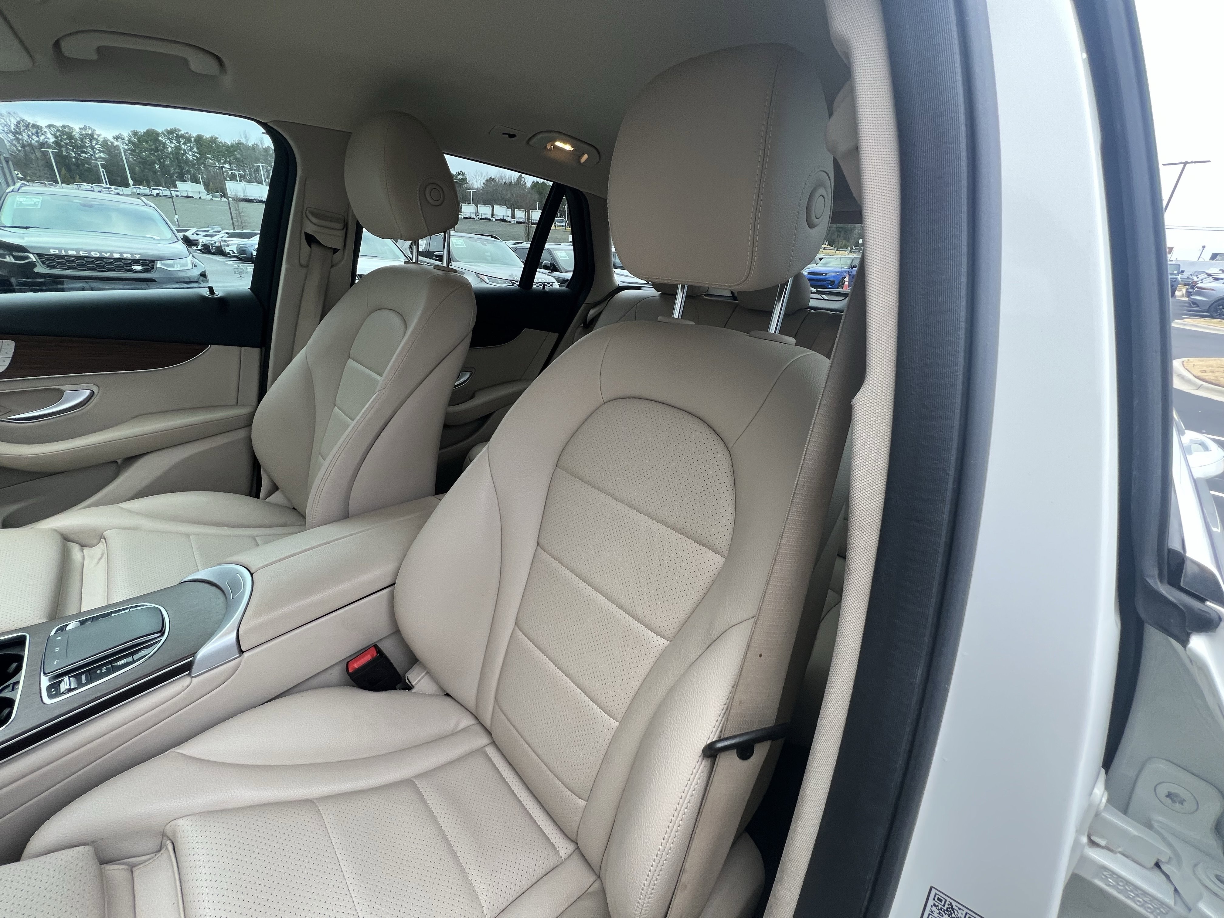 Used 2022 Mercedes-Benz GLC 300 image 17