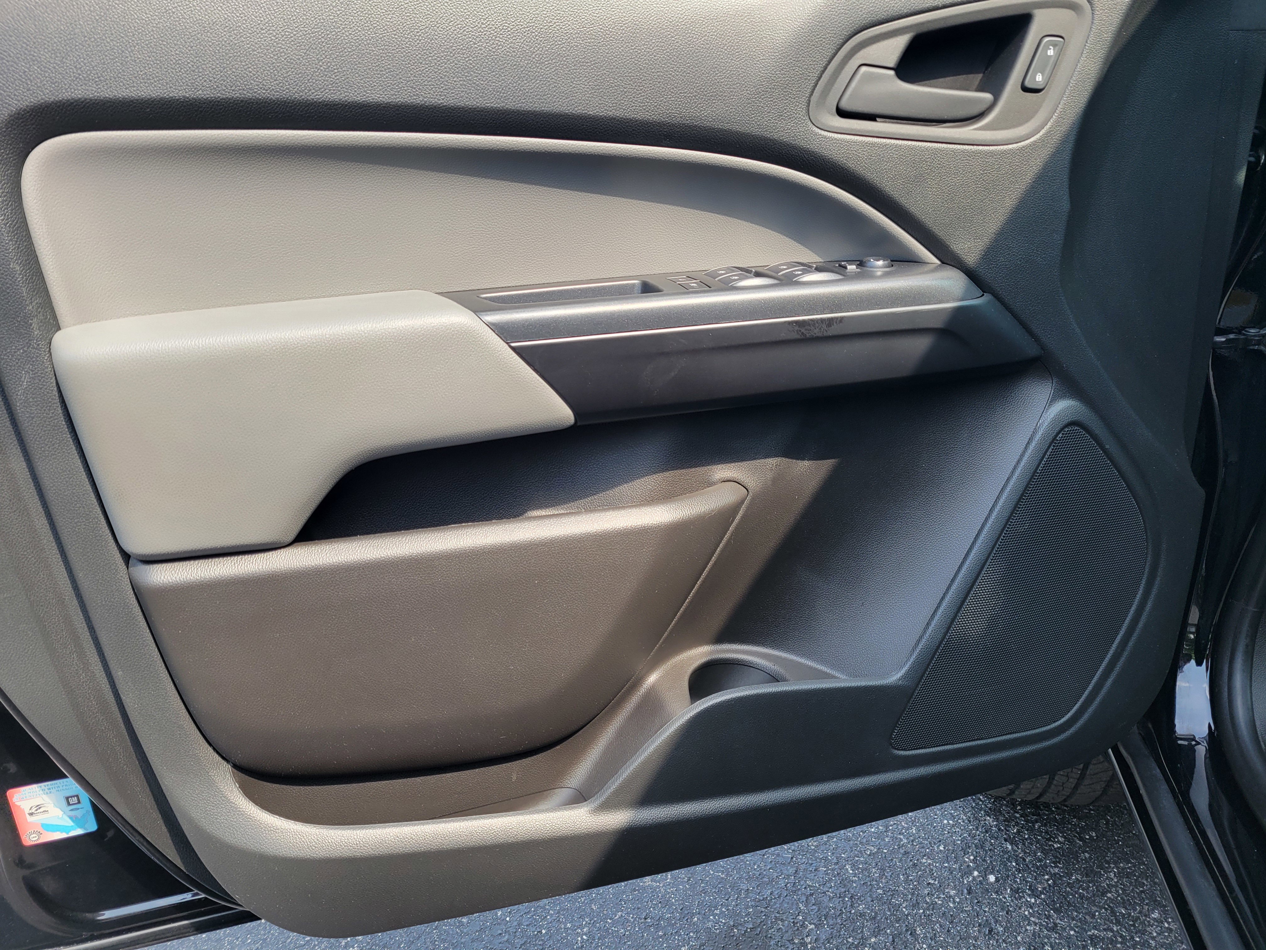 Certified 2022 Chevrolet Colorado W/T w/ Custom Special Edition image 27