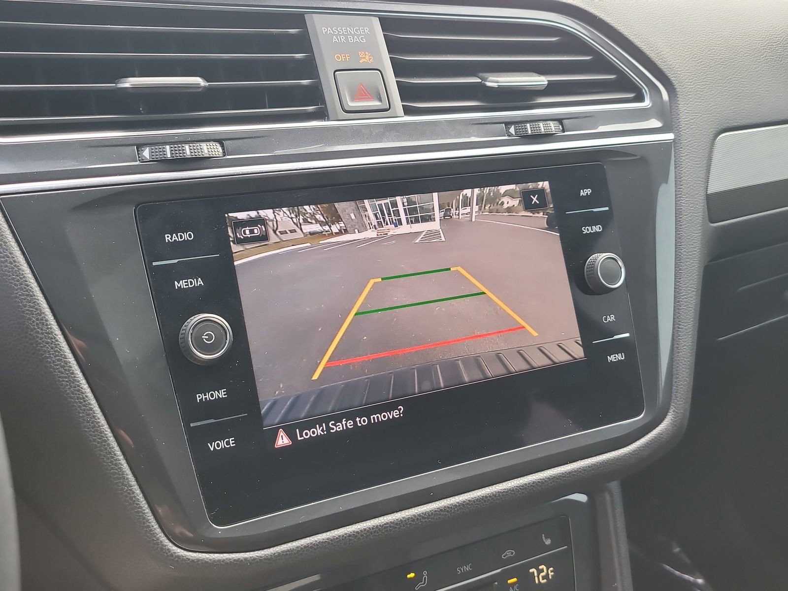 Used 2023 Volkswagen Tiguan SE R-Line image 25