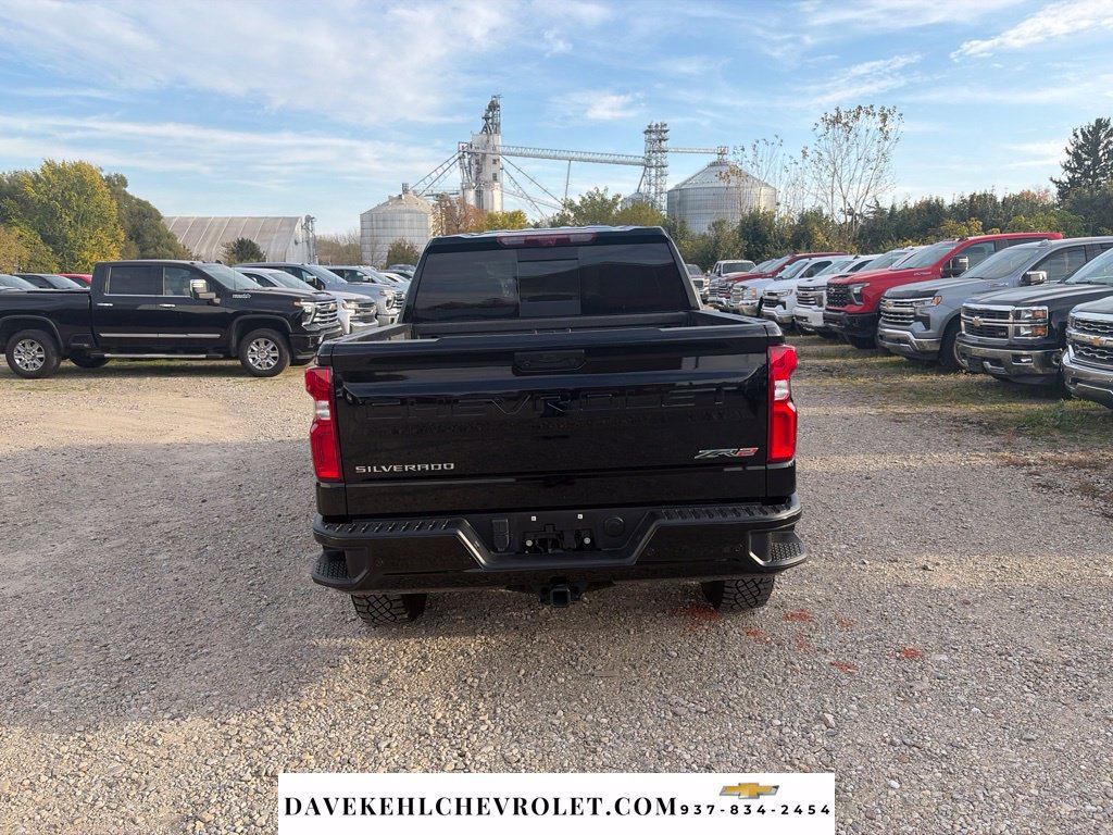 Used 2025 Chevrolet Silverado 1500 ZR2 w/ Technology Package AWD/4WD image 5