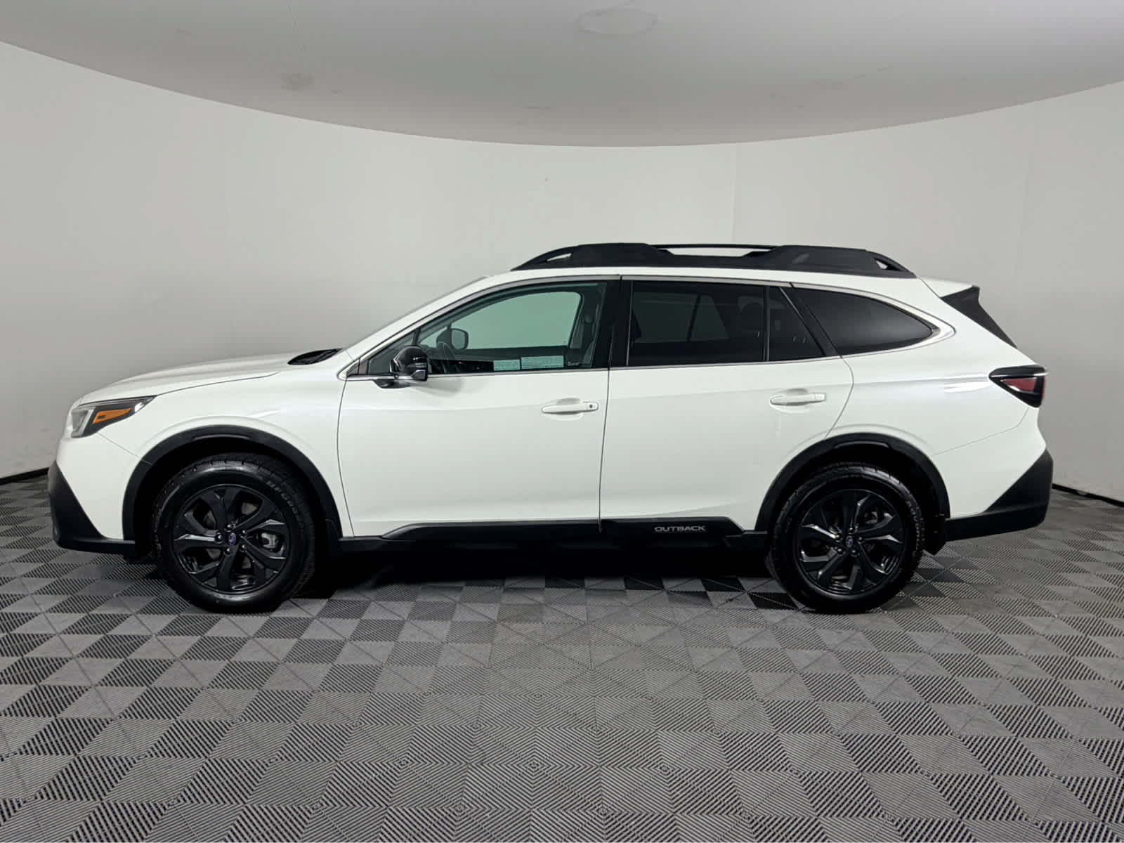 Used 2020 Subaru Outback Onyx Edition XT AWD/4WD image 6