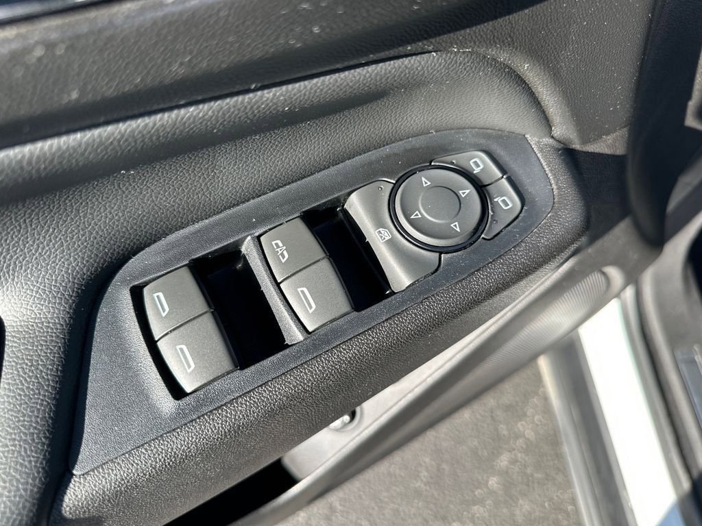 Used 2018 Chevrolet Equinox Premier image 18