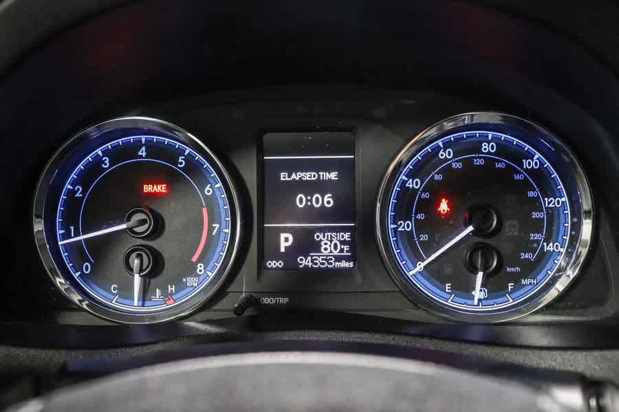 Certified 2019 Toyota Corolla LE FWD image 27