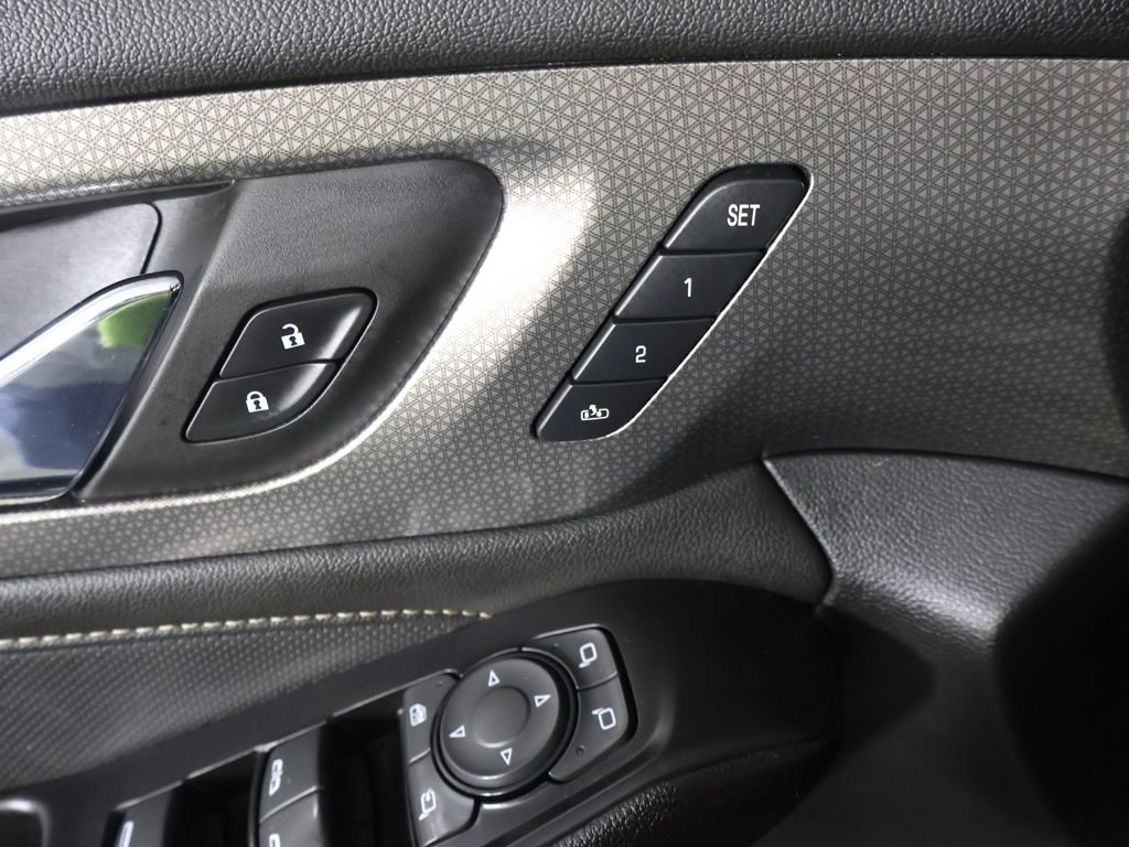 Used 2023 Chevrolet Traverse Premier w/ Redline Edition AWD/4WD image 41