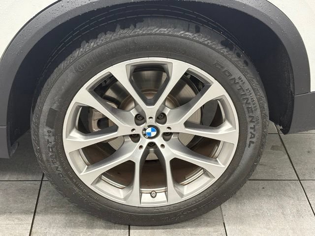 Used 2022 BMW X5 xDrive40i w/ Premium Package AWD/4WD image 7