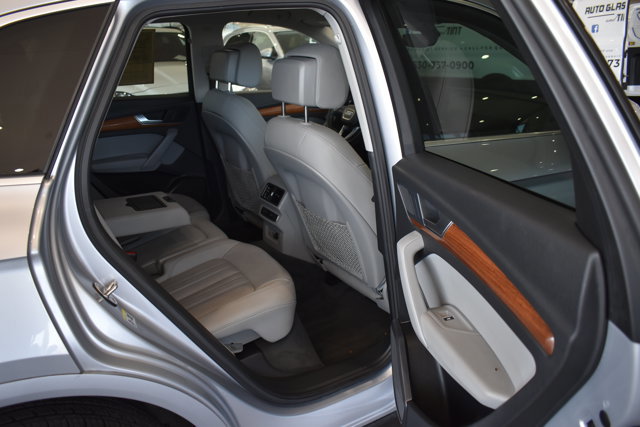 Used 2022 Audi Q5 2.0T Premium AWD/4WD image 23