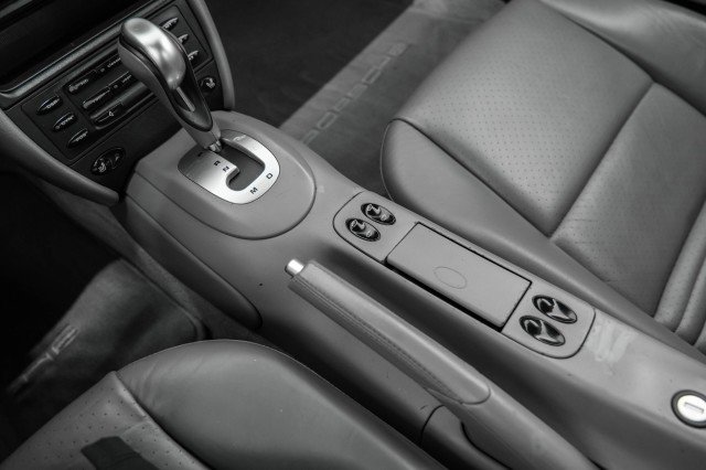 Used 2001 Porsche 911 Carrera 4 image 18