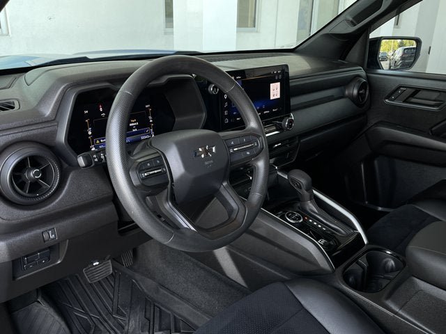 Used 2023 Chevrolet Colorado Trail Boss w/ Technology Package AWD/4WD image 11