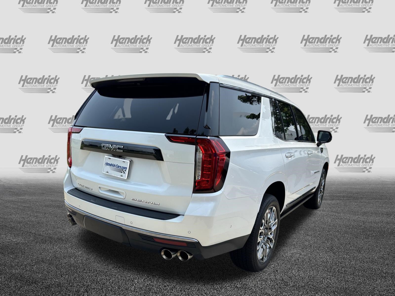 Used 2024 GMC Yukon Denali Ultimate AWD/4WD image 10