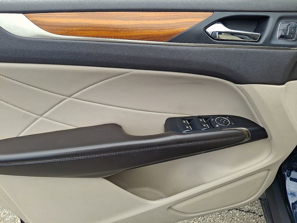 Used 2017 Lincoln MKC Select w/ Select Plus Package image 13