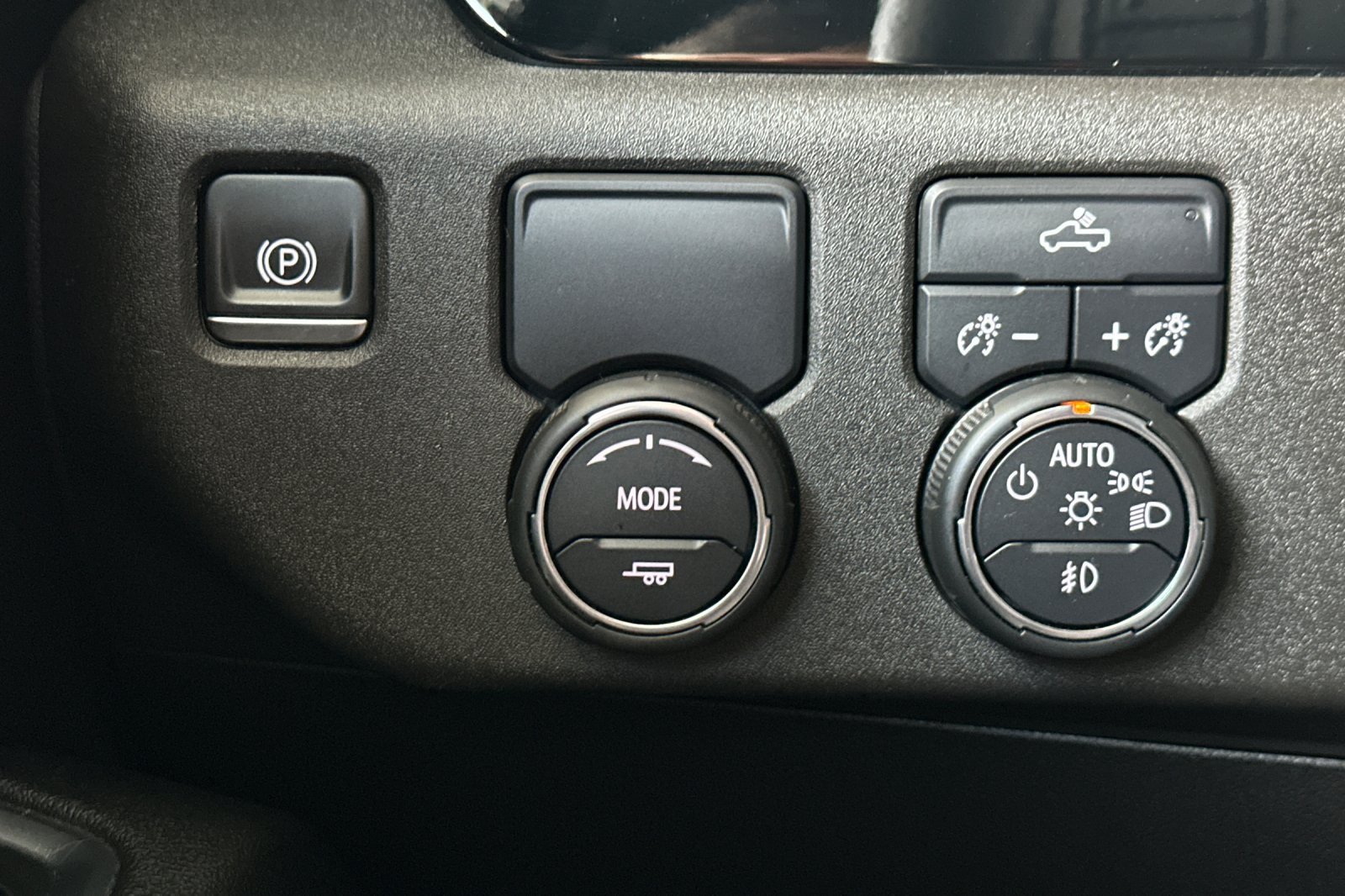 Certified 2024 Chevrolet Silverado 1500 RST w/ LPO, Dark Essentials Package RWD image 35