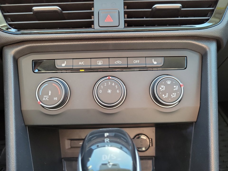 Used 2022 Volkswagen Taos SE image 21