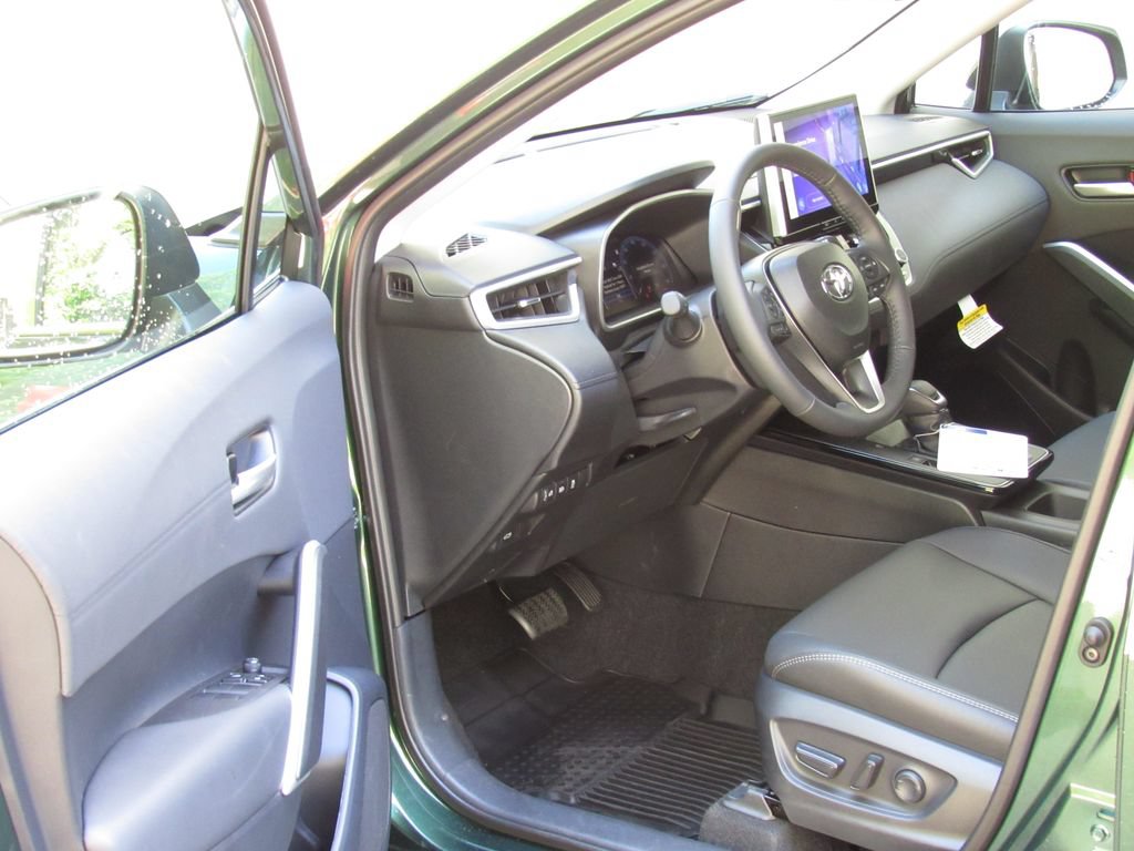 New 2026 Toyota Corolla Cross XLE w/ Convenience Package AWD/4WD image 9