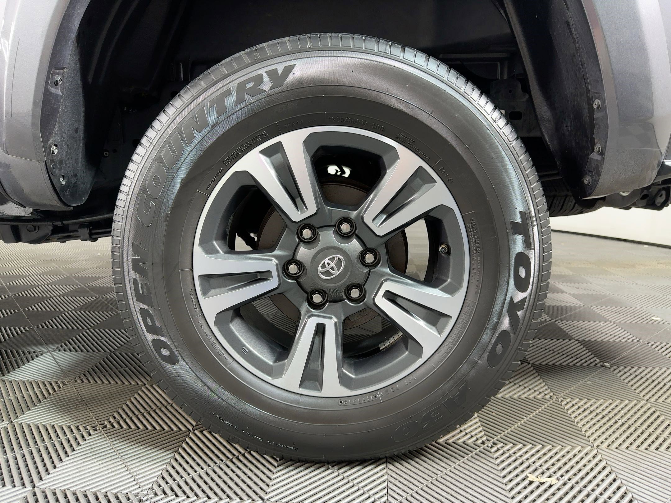 Used 2019 Toyota Tacoma TRD Sport image 9