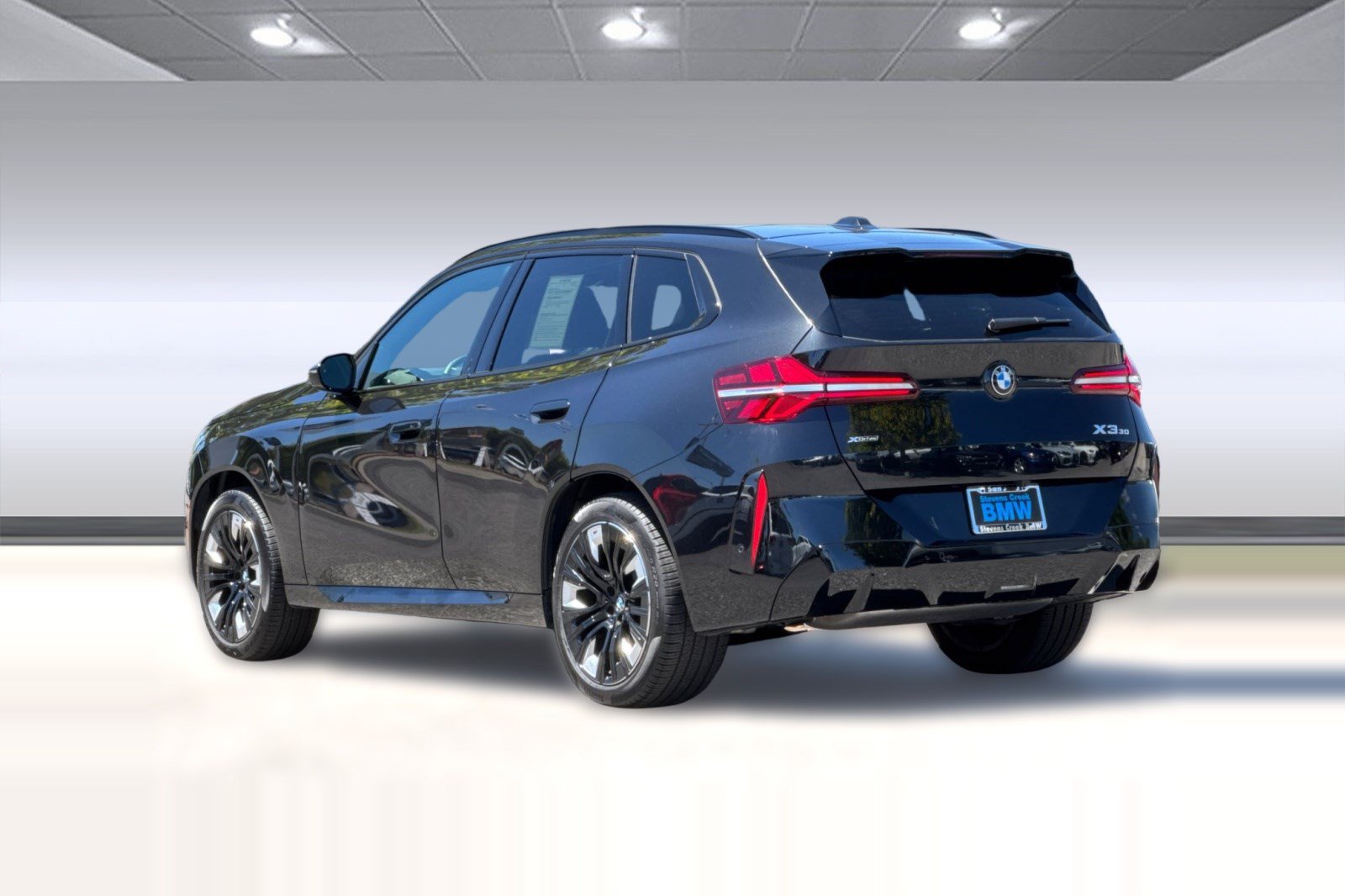 Used 2026 BMW X3 xDrive30i w/ Premium Package AWD/4WD image 3