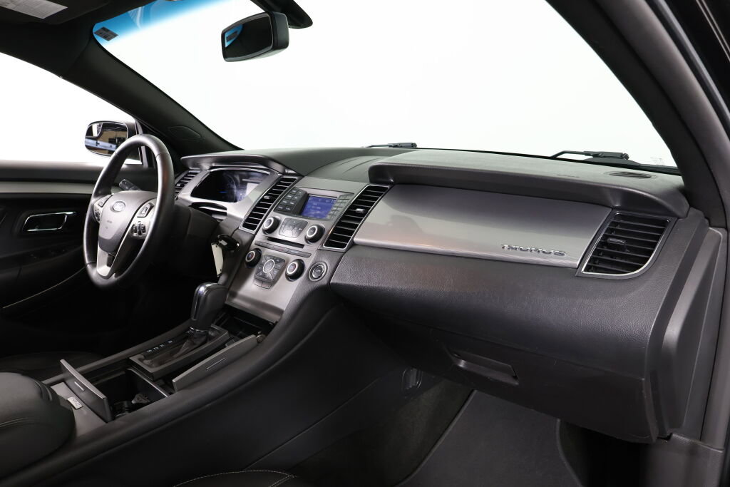 Used 2015 Ford Taurus SEL image 23