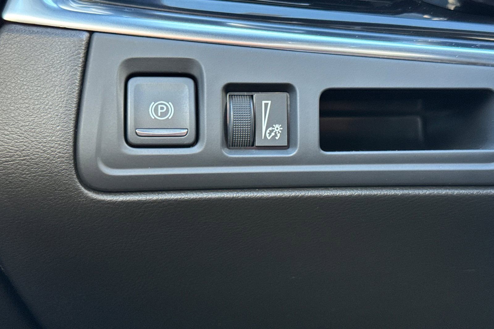 Used 2022 Cadillac XT6 Luxury image 32