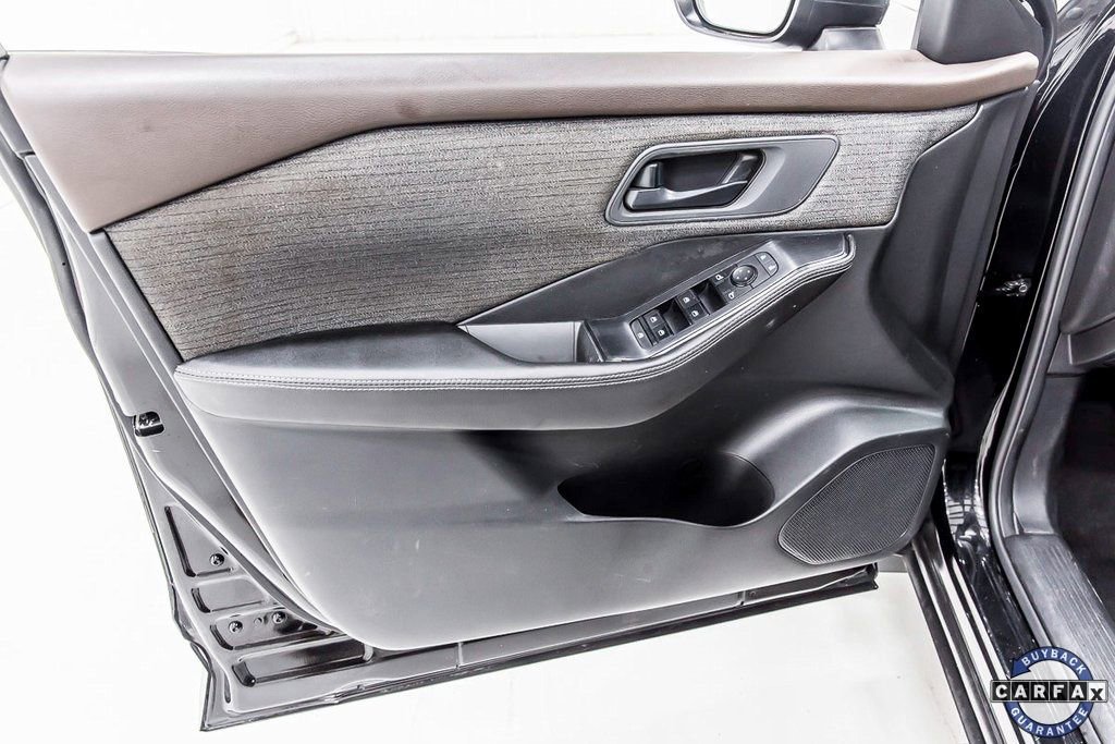 Used 2021 Nissan Rogue S image 23