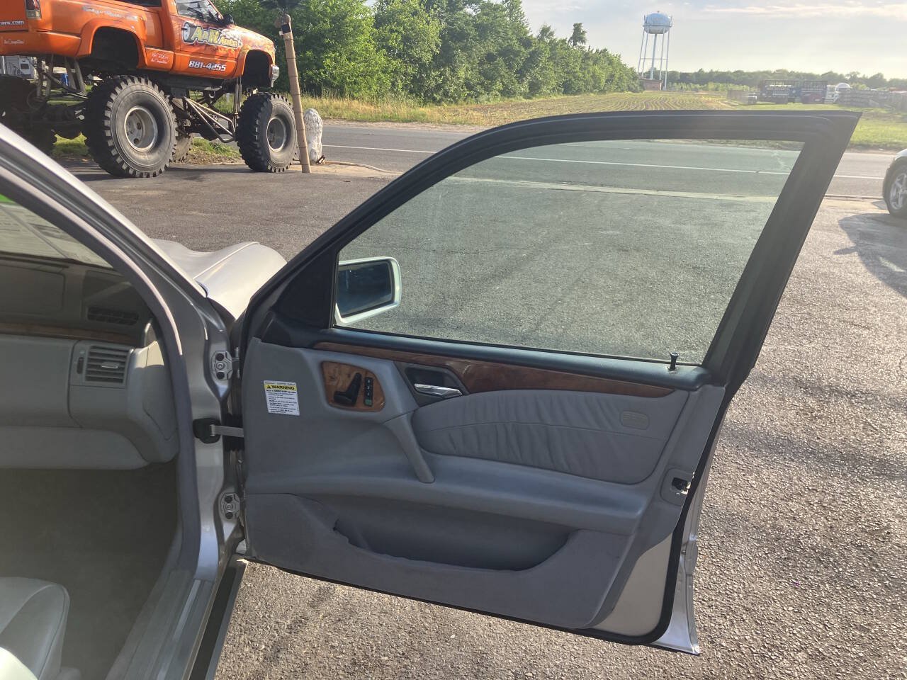 Used 1999 Mercedes-Benz E 430 Sedan image 19
