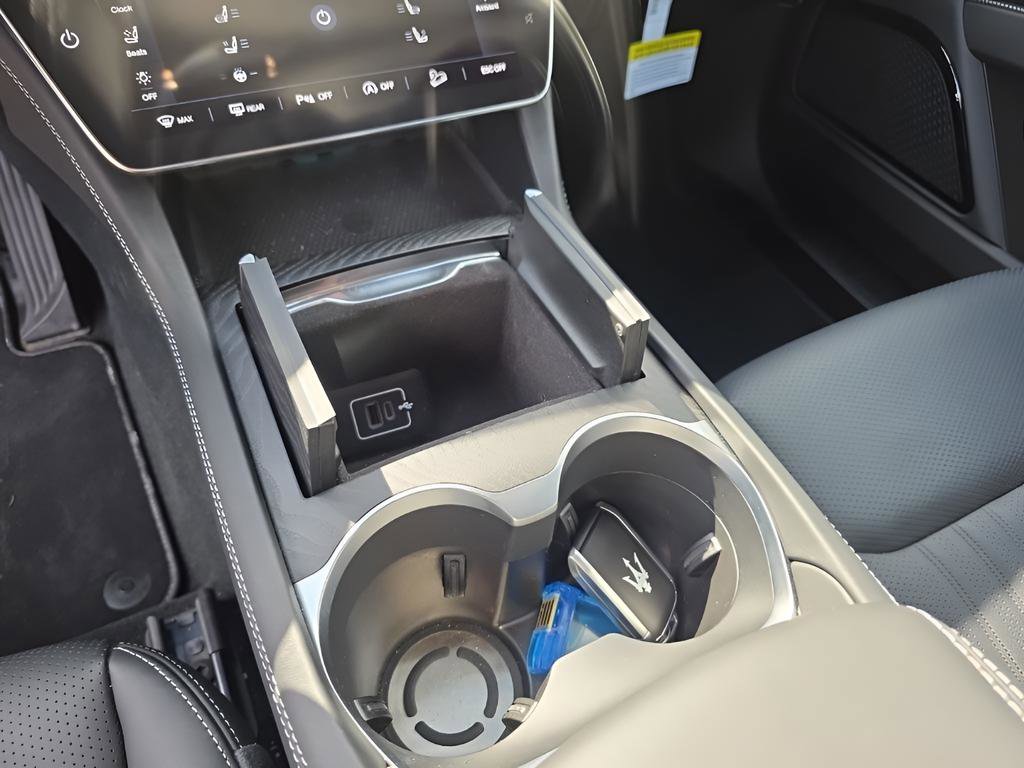 New 2025 Maserati Grecale Modena image 37