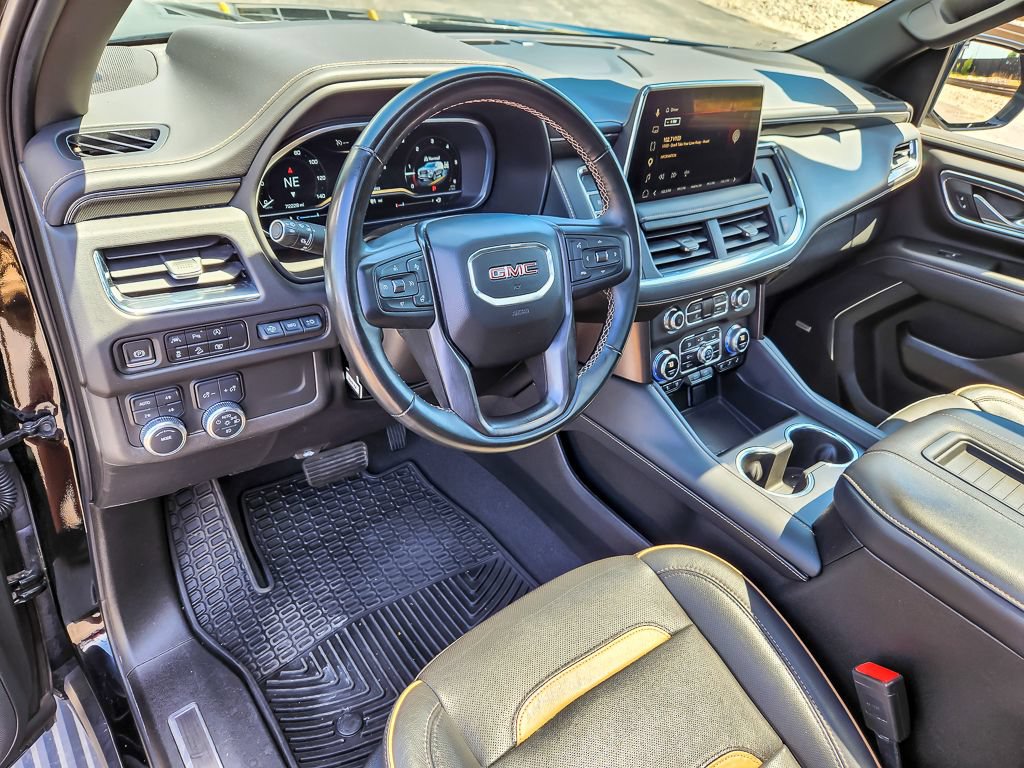 Used 2023 GMC Yukon AT4 w/ Technology Package AWD/4WD image 8