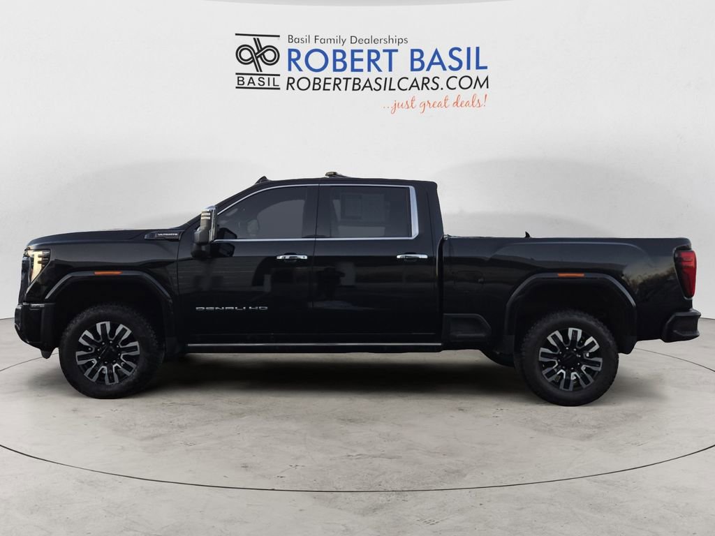 Used 2024 GMC Sierra 3500 Denali Ultimate image 2