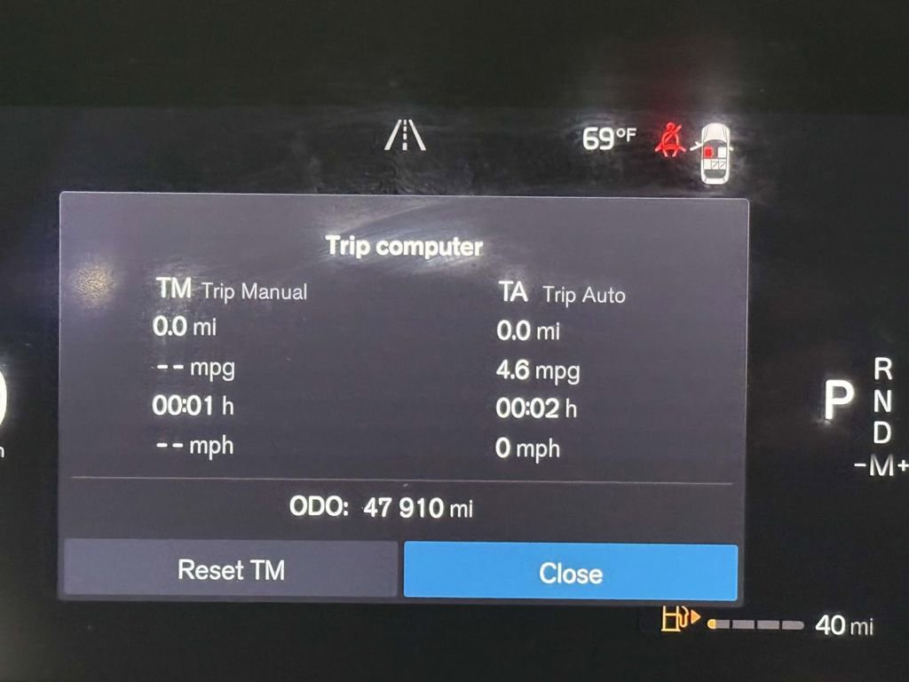Used 2023 Volvo XC60 B5 Plus w/ Climate Package AWD/4WD image 5