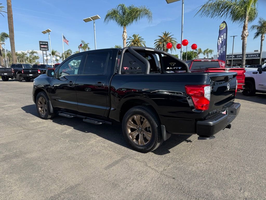Used 2024 Nissan Titan SV w/ SV Bronze Edition Package RWD image 4
