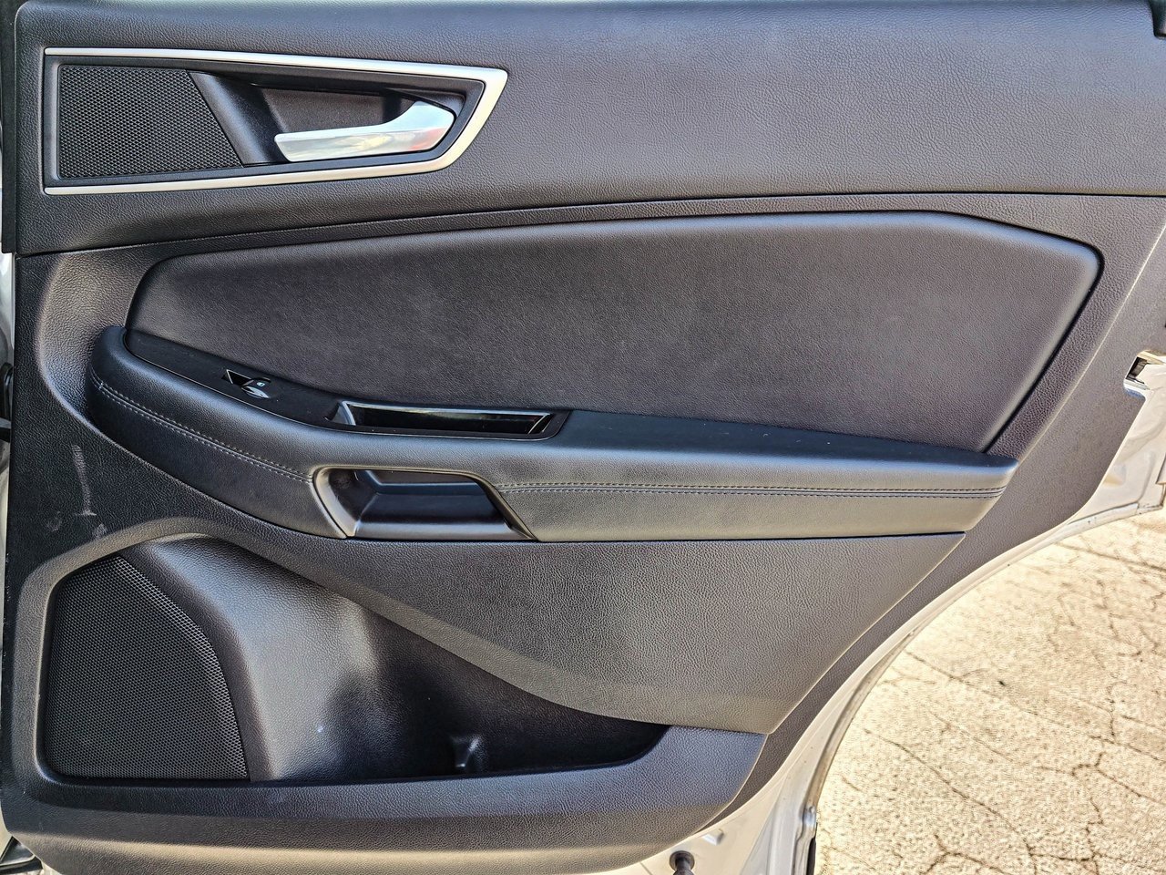 Used 2018 Ford Edge SEL w/ Equipment Group 201A image 38