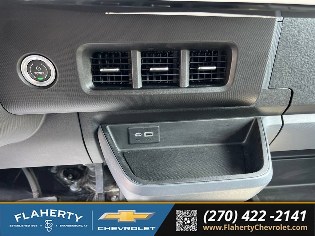 Used 2024 Chevrolet Brightdrop 600 w/ Commercial Equipment Package AWD/4WD image 17