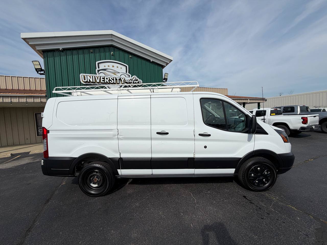 Used 2019 Ford Transit 250 130 Low Roof RWD image 2