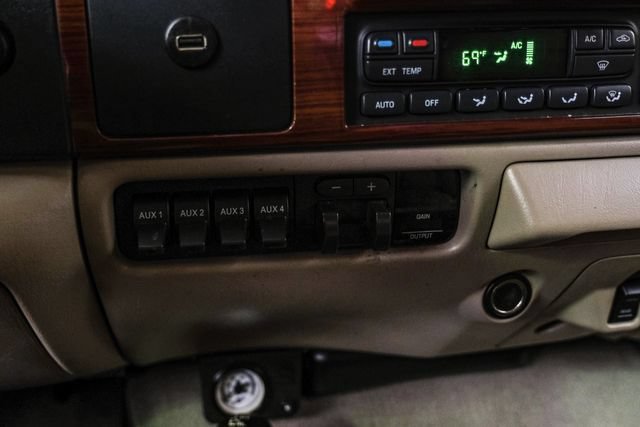 Used 2007 Ford F550 4x4 Crew Cab Super Duty image 23