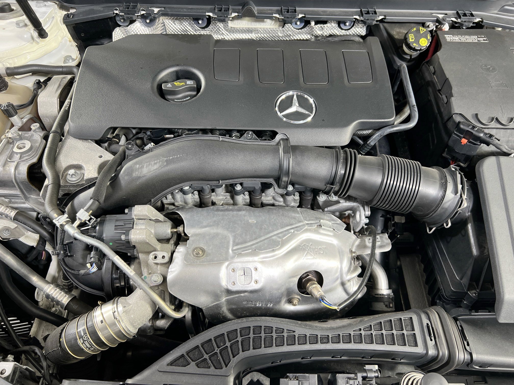 Used 2023 Mercedes-Benz CLA 250 4MATIC image 29