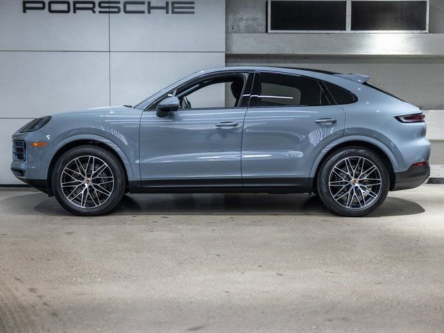 Certified 2025 Porsche Cayenne Coupe image 2
