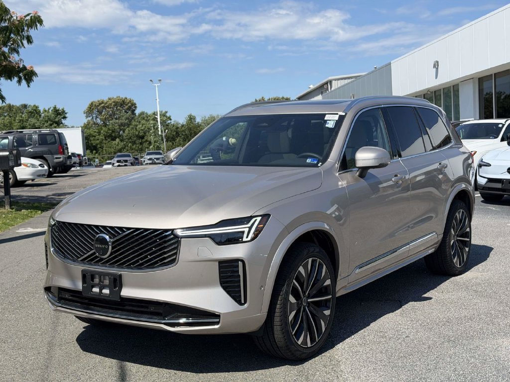 New 2026 Volvo XC90 B6 Plus w/ Protection Package AWD/4WD image 22