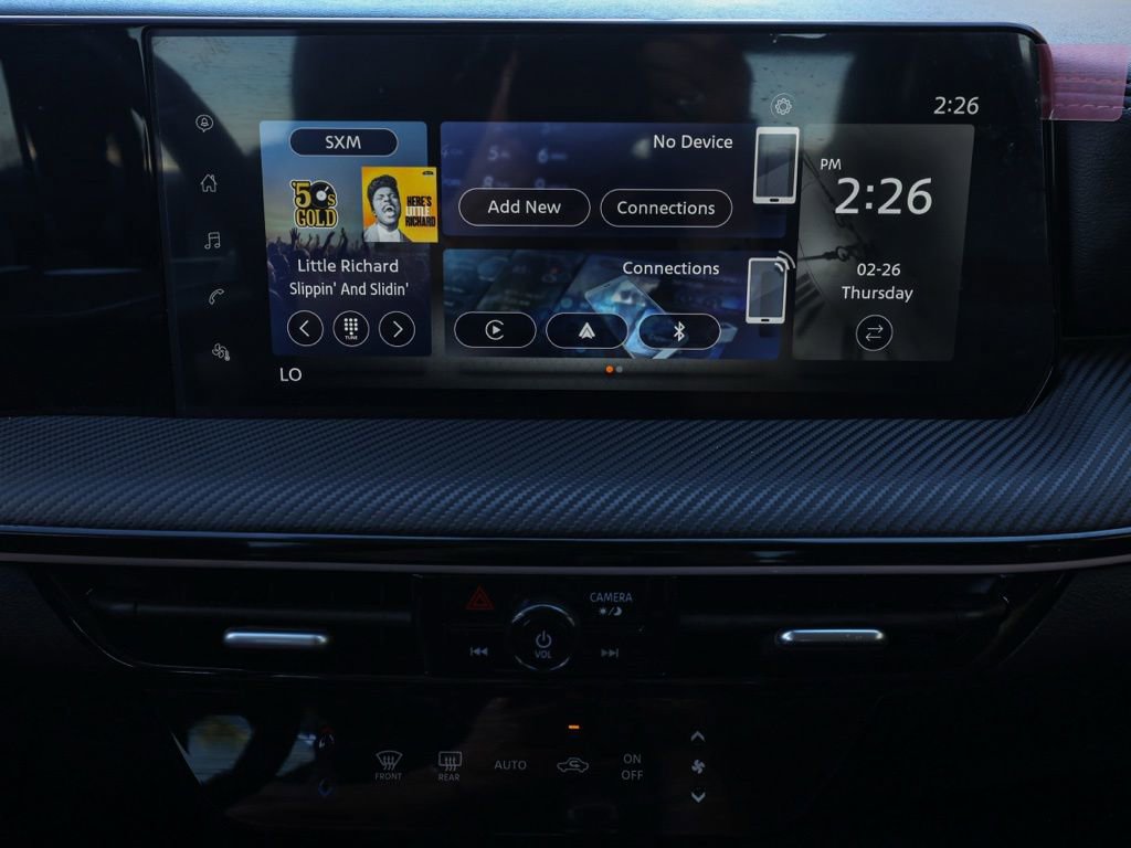 Used 2025 Nissan Kicks SR image 29