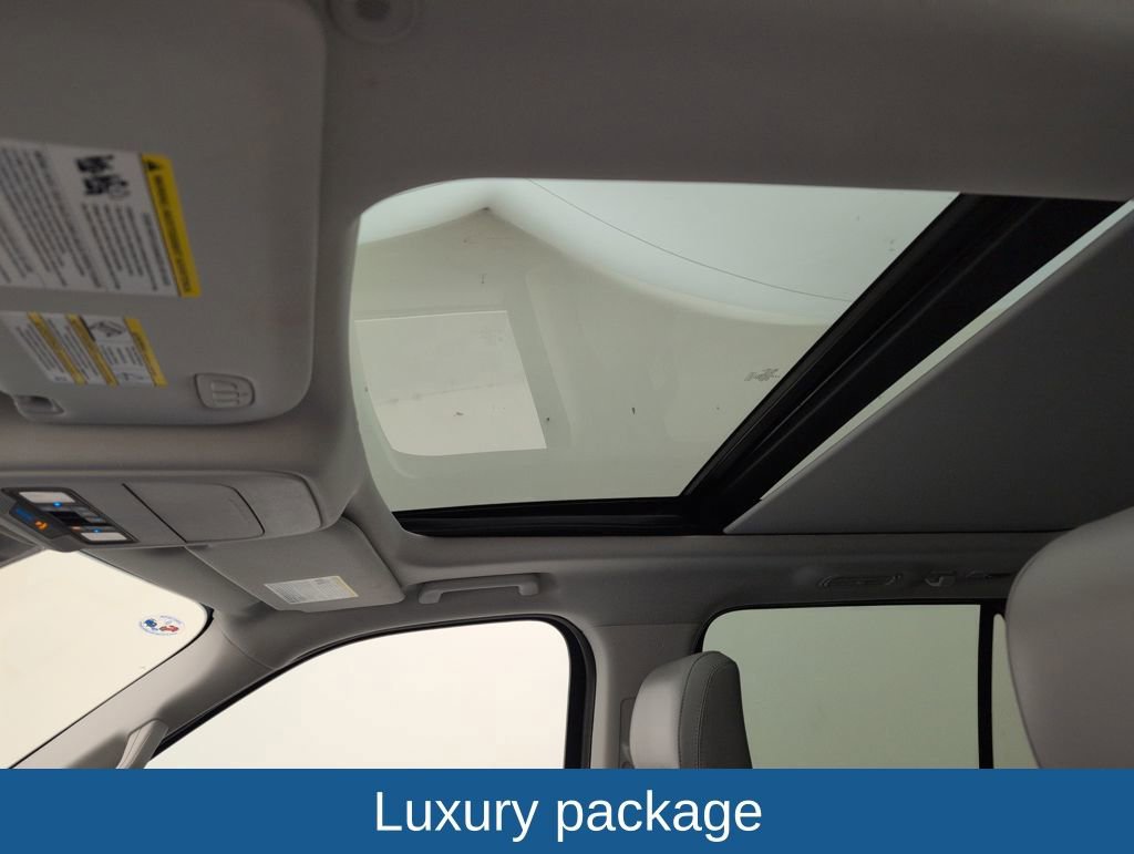 Used 2025 Ford Expedition Active image 8