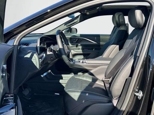 Used 2026 Cadillac Lyriq Luxury image 10