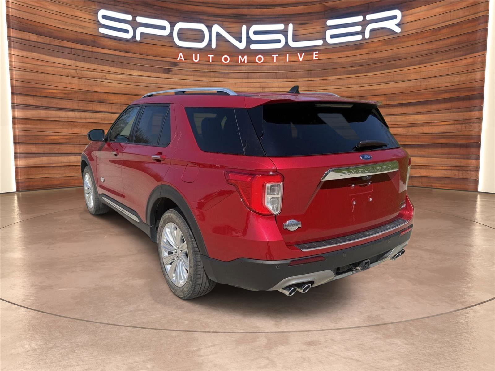 Used 2023 Ford Explorer King Ranch w/ Technology Package image 3